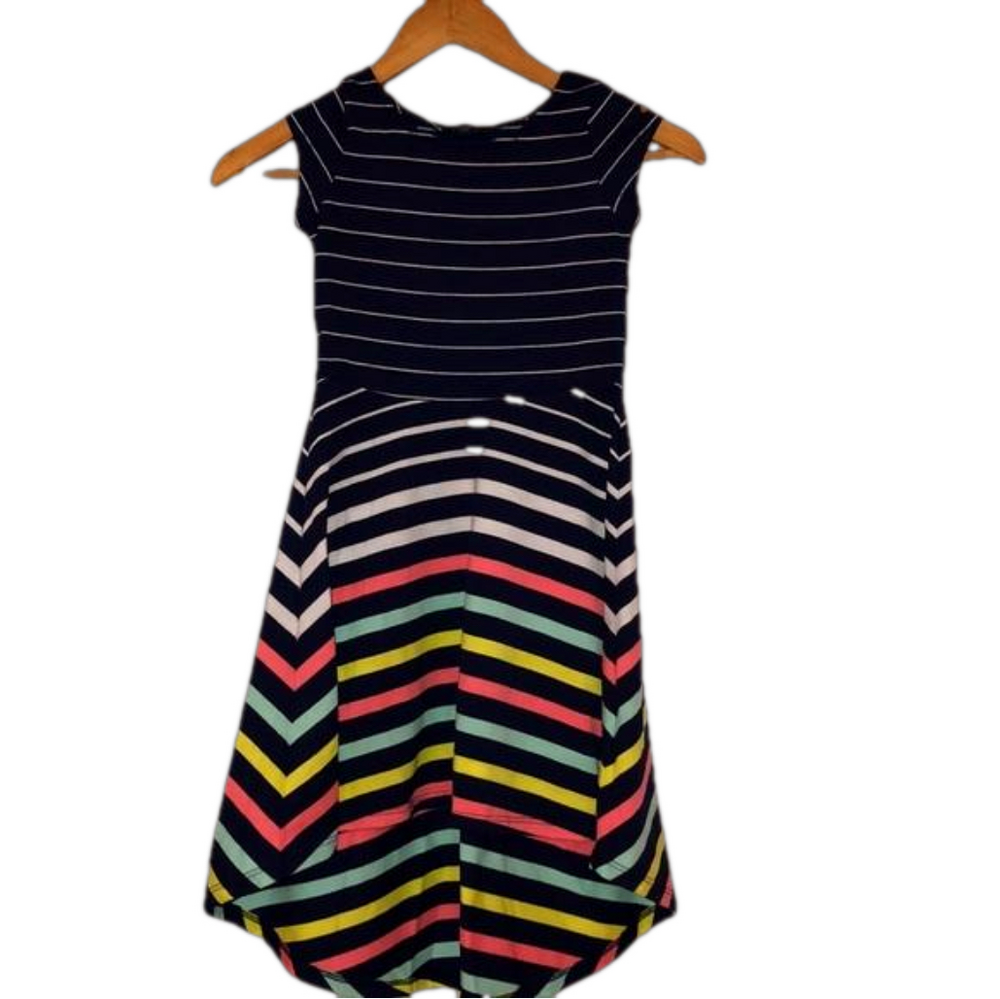 Tommy Hilfiger GUC size 7 Beautiful dress🦋
